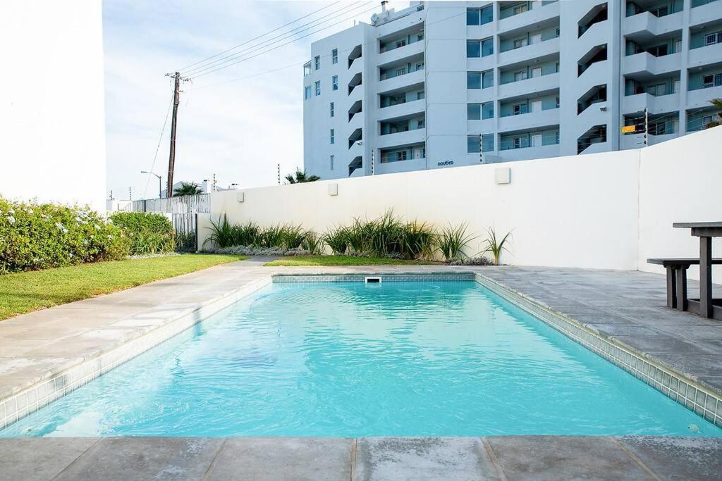 Beachfront 2 Bed W Swimming Pool, Blouberg 54 Break Apartamento *