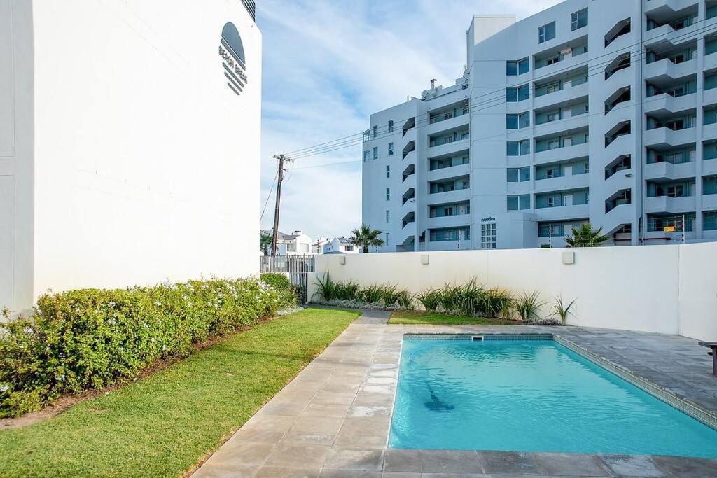 Beachfront 2 Bed W Swimming Pool, Blouberg 54 Break Apartamento Cidade Do Cabo