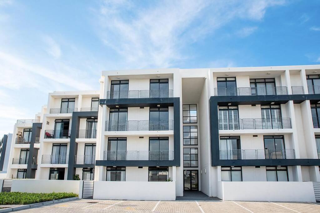 Beachfront 2 Bed W Swimming Pool, Blouberg 54 Break Apartamento *